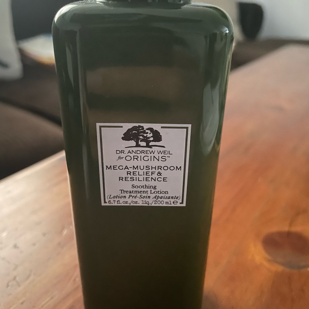 Mega -Mushroom Relief and Resilience Soothing Treatment Lotion